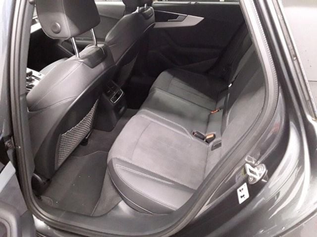 Audi A4 45 TFSI Avant Quattro S-Tronic