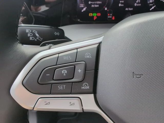 Volkswagen Golf Business DSG Variant