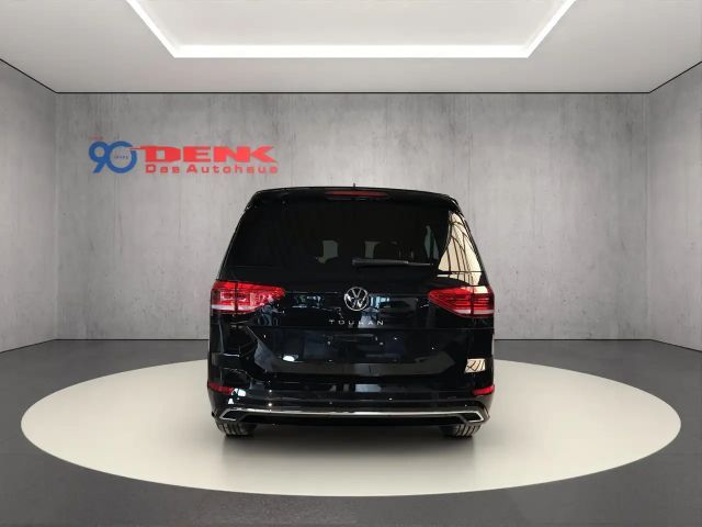 Volkswagen Touran 1.5 TSI DSG R-Line Sport