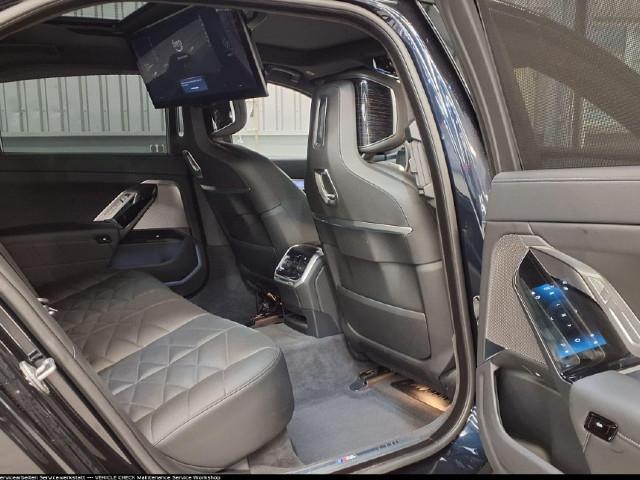 BMW 740 740d M-Sport Sedan xDrive