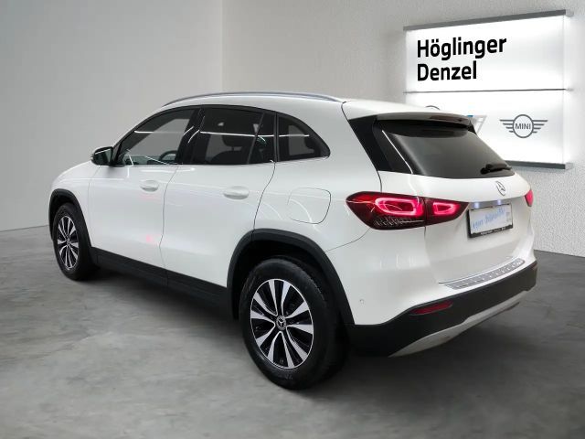 Mercedes-Benz GLA 200 4MATIC GLA 200 d