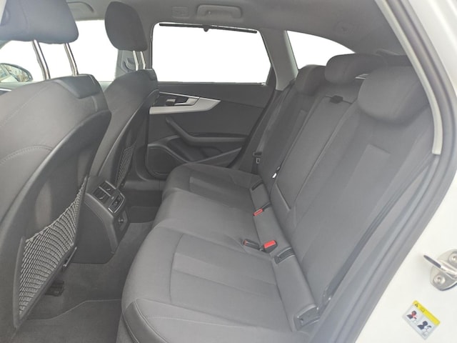 Audi A4 40 TDI Avant S-Line S-Tronic