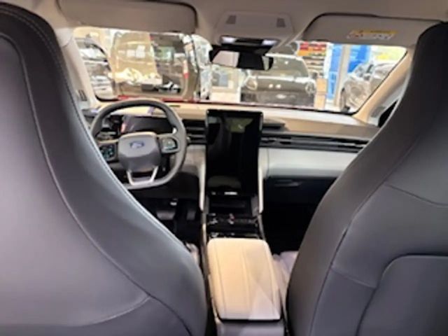 Ford Explorer Extended range RWD