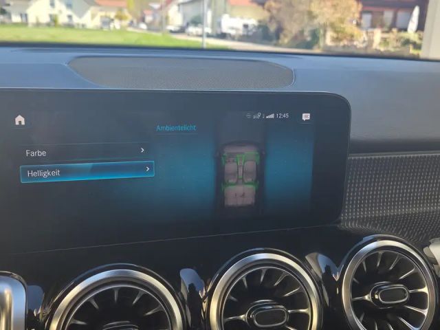 Mercedes-Benz EQB 300