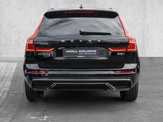 Volvo XC60 AWD Dark Plus