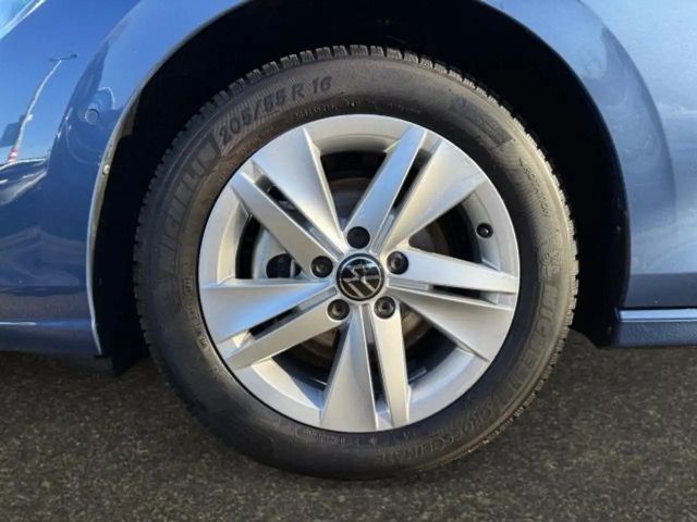 Volkswagen Golf 1.5 eTSI DSG Golf VIII Life