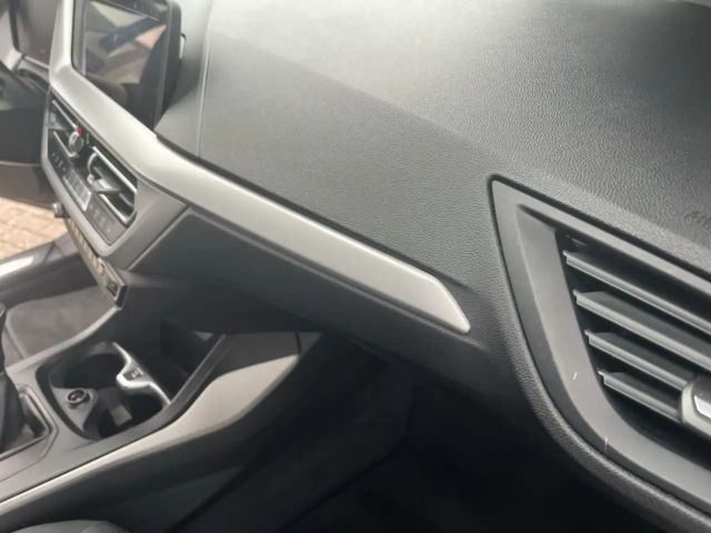 BMW 116 116i Advantage pakket Sedan