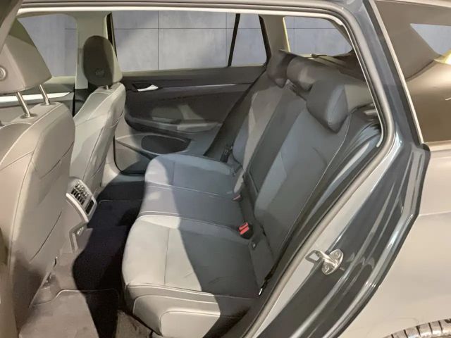 Volkswagen Golf Business DSG Variant