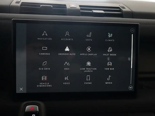 Land Rover Defender 110 D250 Dynamic SE