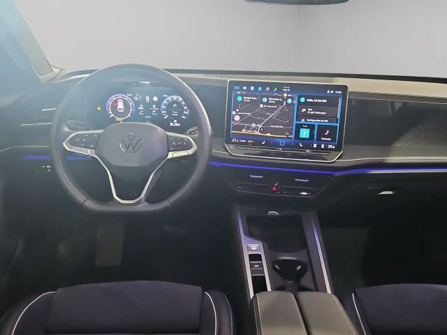 Volkswagen Passat 1.5 eTSI Business Variant