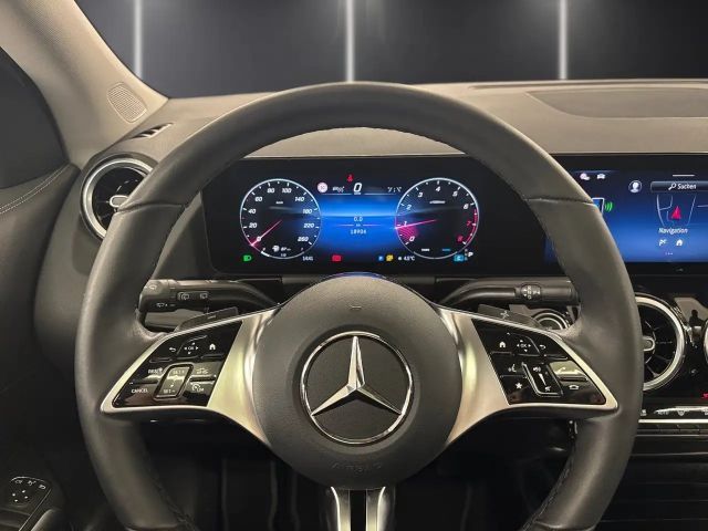 Mercedes-Benz GLA 200 Progressive