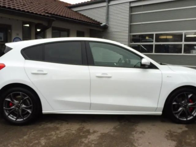 Ford Focus ST Line