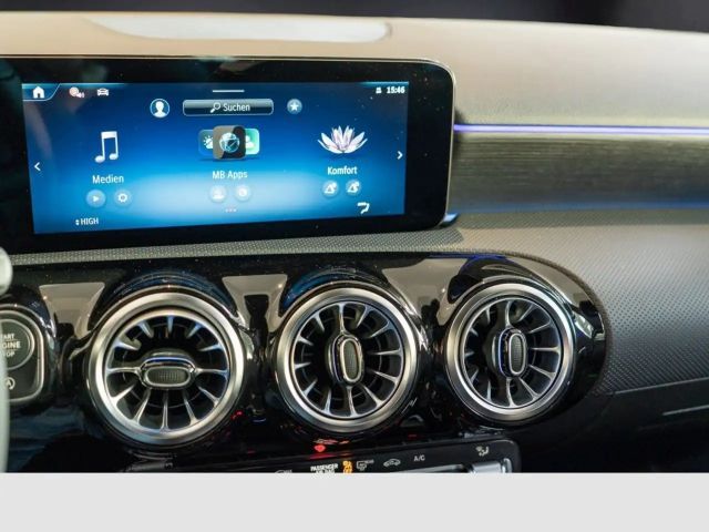 Mercedes-Benz A 180 Limousine ACC AHK AUT DynLicht Kam. KlimaA