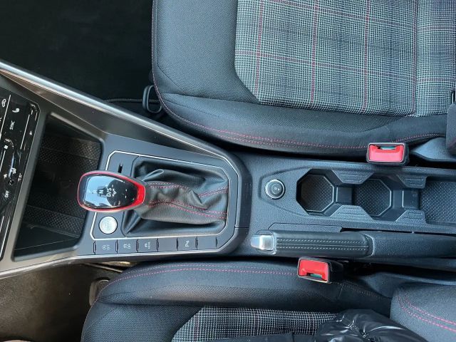 Volkswagen Polo 2.0 TSI DSG GTI