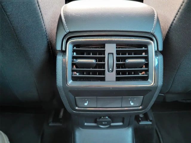 Skoda Karoq 1.5 TSI Selection