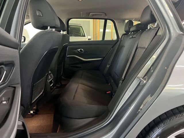 BMW 320 320d Touring