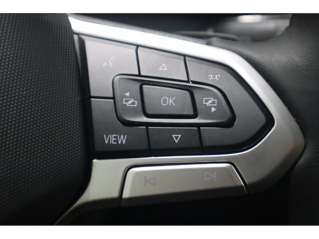 Volkswagen Golf 1.5 eTSI DSG Variant