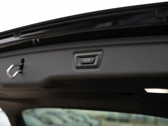 BMW 330 330d M-Sport Touring xDrive