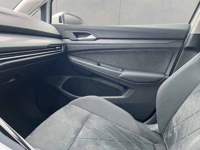 Volkswagen Golf 1.5 eTSI DSG Golf VIII Style