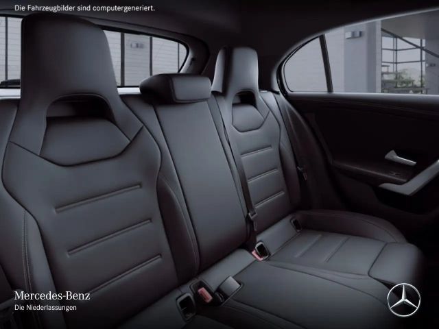 Mercedes-Benz A 180 AMG Line