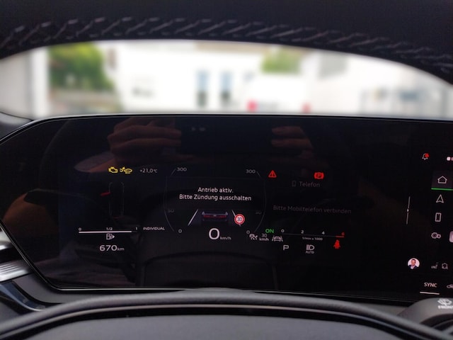 Audi A6 Avant Quattro S-Tronic