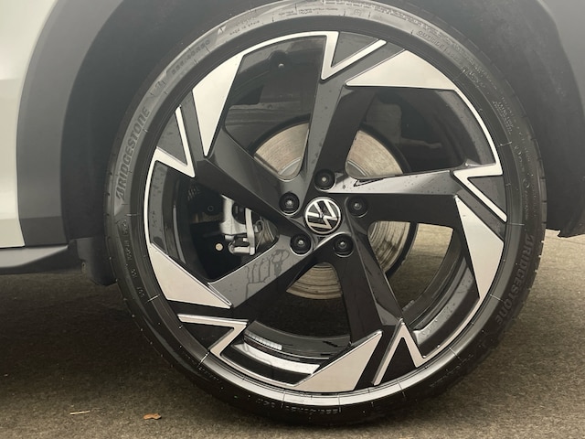 Volkswagen T-Roc 1.5 eTSI R-Line Style