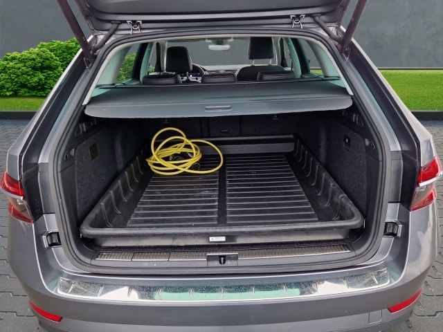 Skoda Superb Combi iV