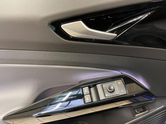 Volkswagen ID.4 (77kWh) Pano IQLight ACC LM