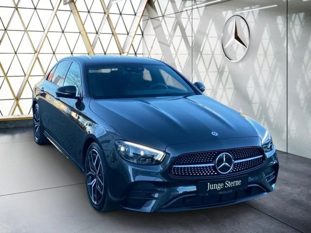 Mercedes-Benz E 220 AMG Line E 220 d Sedan