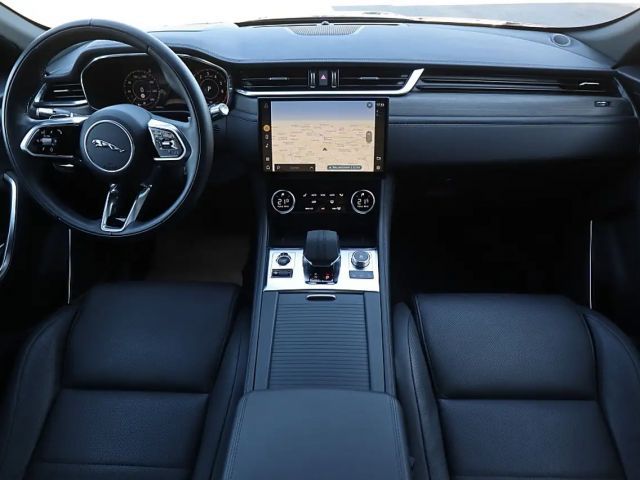 Jaguar F-Pace AWD P400e S