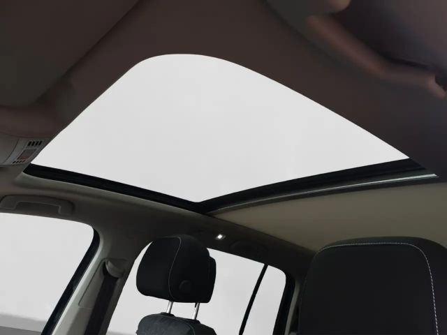 Volkswagen Touran 1.5 TSI 7-zitter DSG R-Line