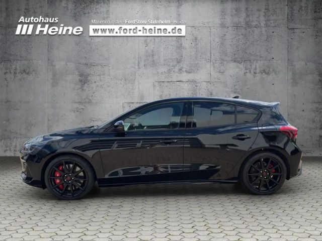 Ford Focus EcoBoost ST Line