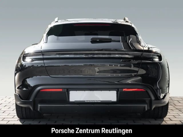 Porsche Taycan 4S Cross Turismo