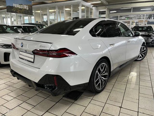 BMW 520 520i M-Sport Sedan