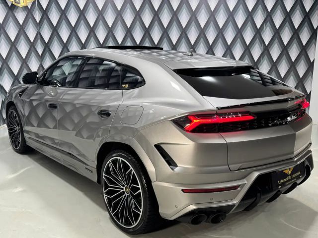 Lamborghini Urus SE // CARBON // UNIKÄT // VOLLE HÜTTE //