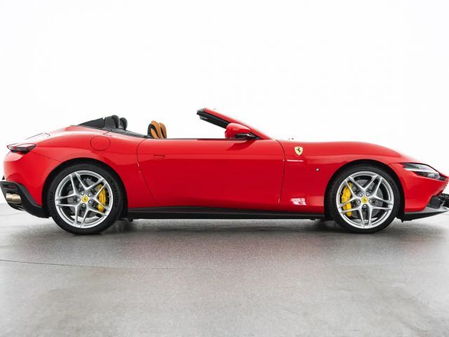 Ferrari Roma Spider
