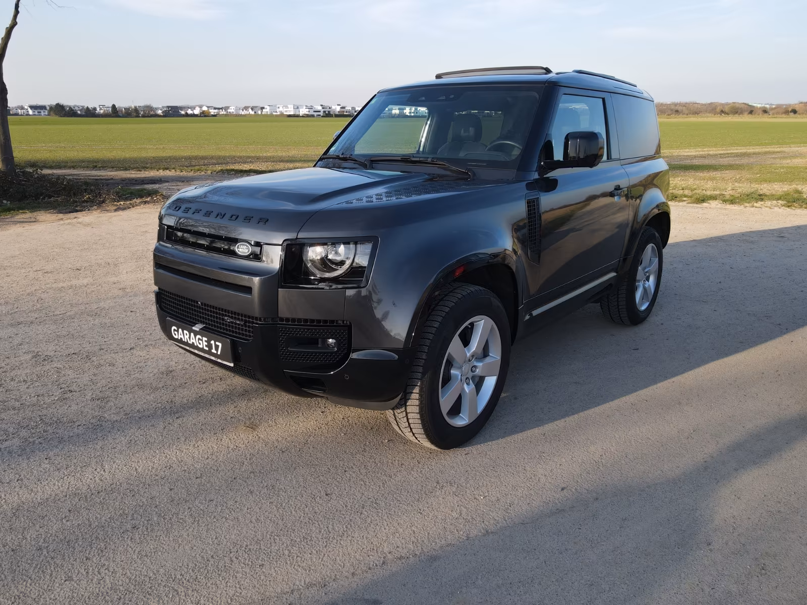 Land Rover Defender 90 Dynamic P400 S