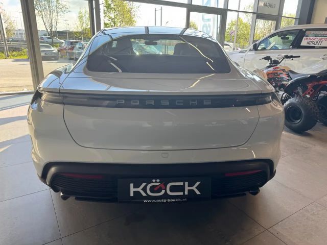 Porsche Taycan S Turbo