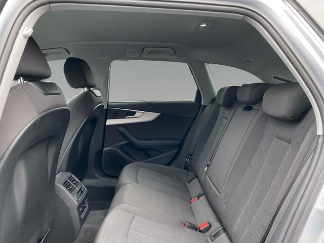 Audi A4 30 TDI Avant S-Tronic