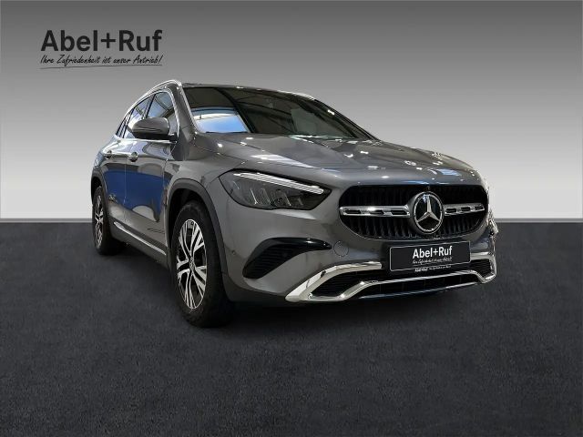 Mercedes-Benz GLA 200 Progressive