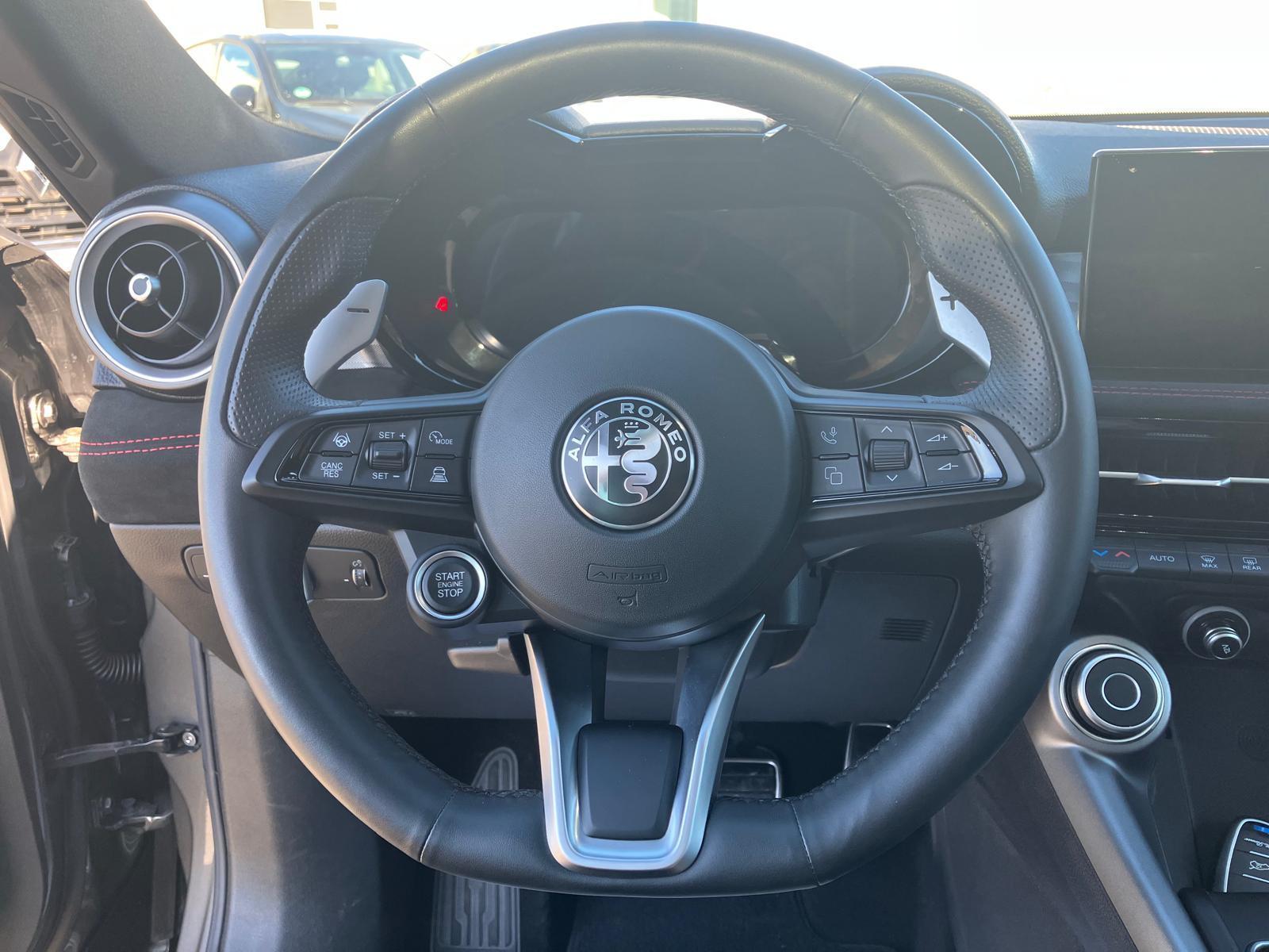 Alfa Romeo Tonale Navi/Kamera
