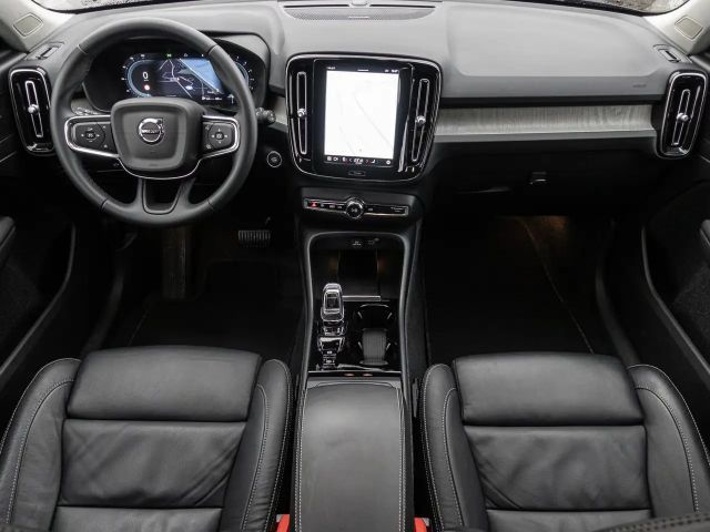 Volvo XC40 Dark Plus