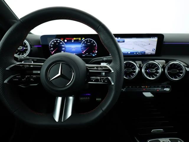 Mercedes-Benz A 200 AMG Line