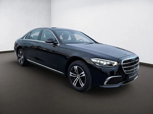 Mercedes-Benz S 350 4MATIC S 350 d Sedan