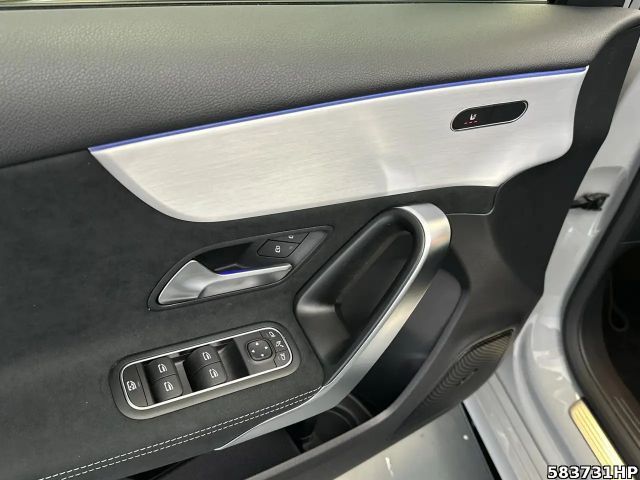 Mercedes-Benz A 200 A 200 d AMG Line Hatchback