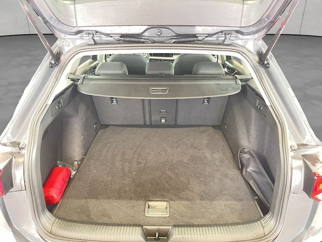 Volkswagen Golf 1.5 eTSI DSG Life Variant