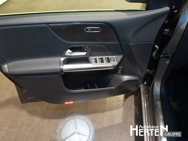 Mercedes-Benz B 180 Progressive Sedan