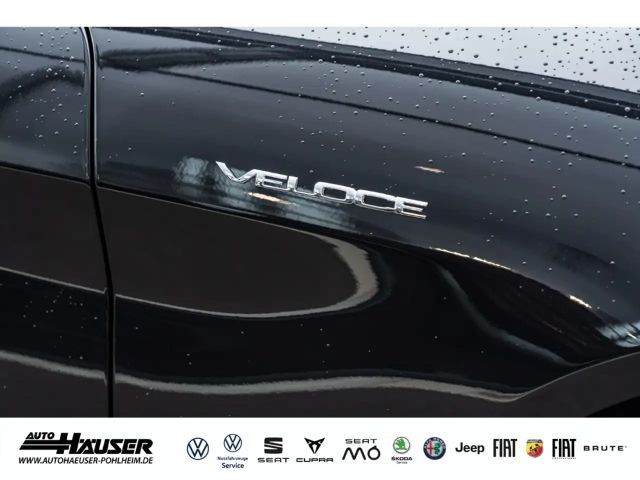 Alfa Romeo Giulia AT8 Q4 Turbo Veloce