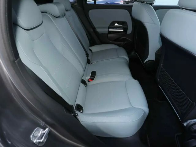 Mercedes-Benz GLA 180 Progressive