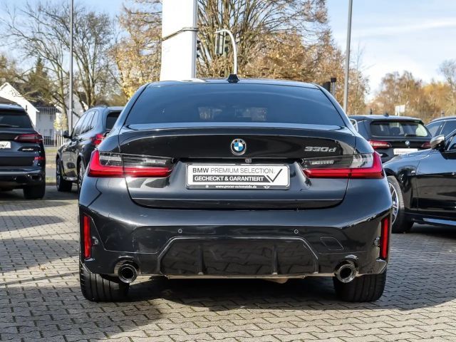 BMW 330 330d M-Sport Sedan